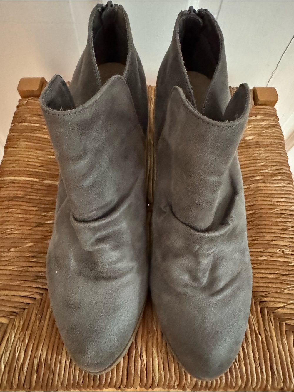 Report Footwear Gray Almond Pointed Ankle Bootie with Back zipper - Size 11